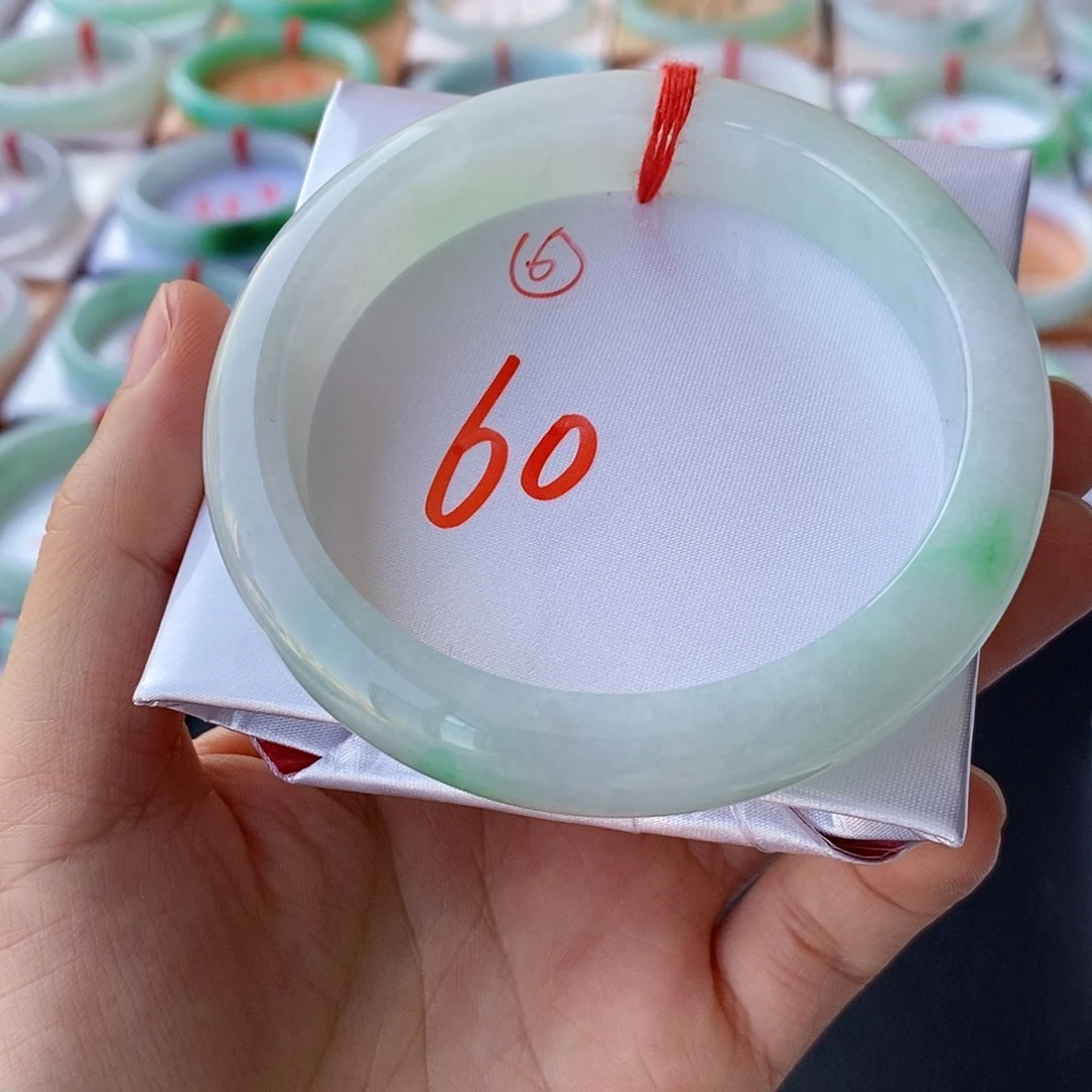 翡翠手镯未镶嵌6号