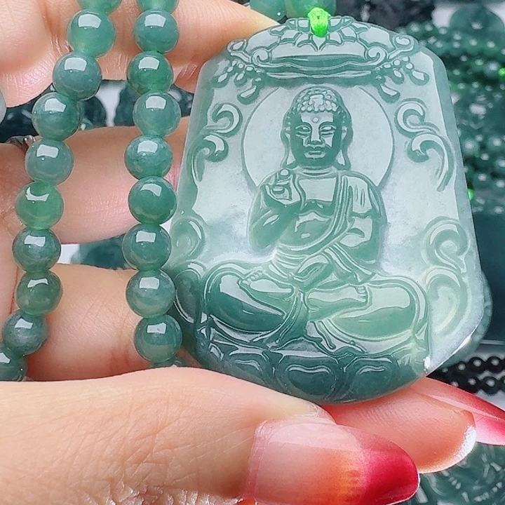 颈饰未镶嵌翡翠天然的A货翡翠多样性发其一
