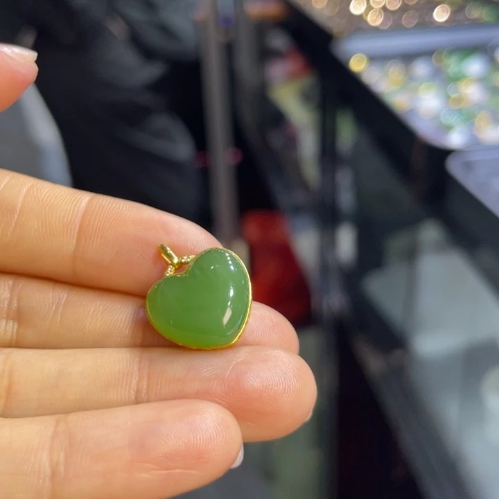 和田玉18K金镶嵌颈饰