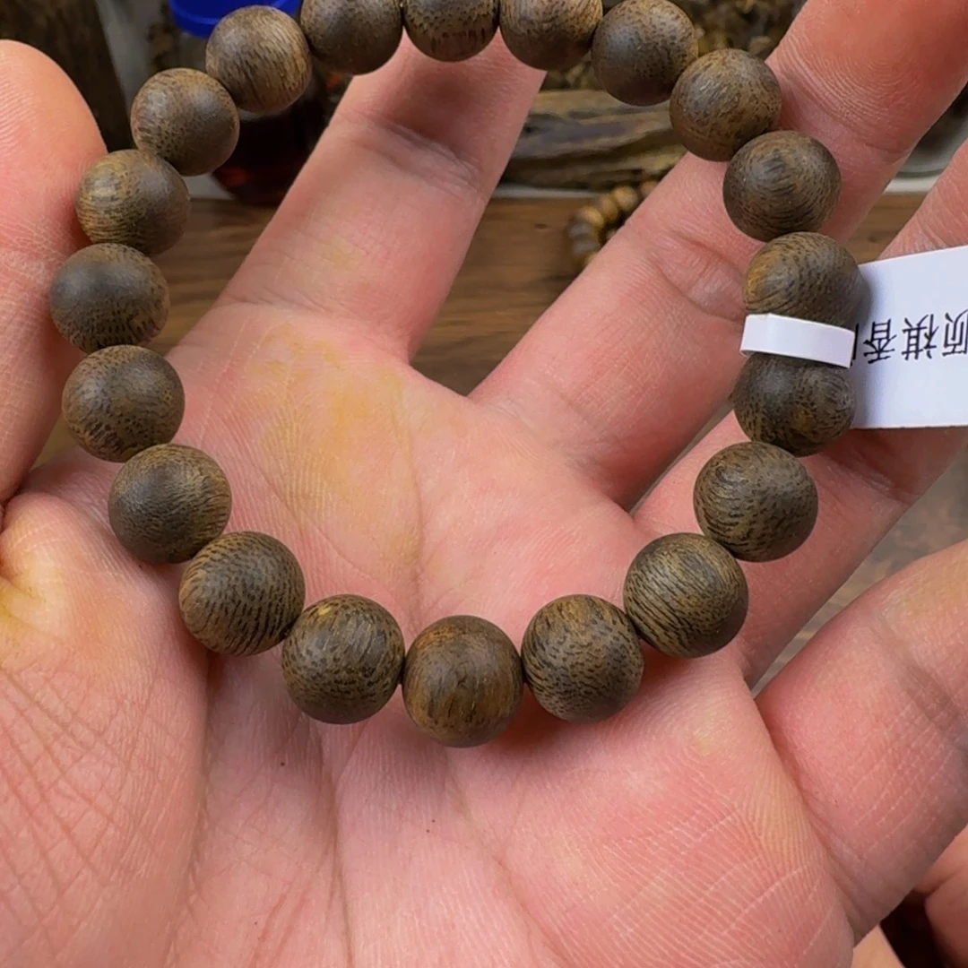 智***生沉香沉香碎屑海南莺歌绿1.0老料