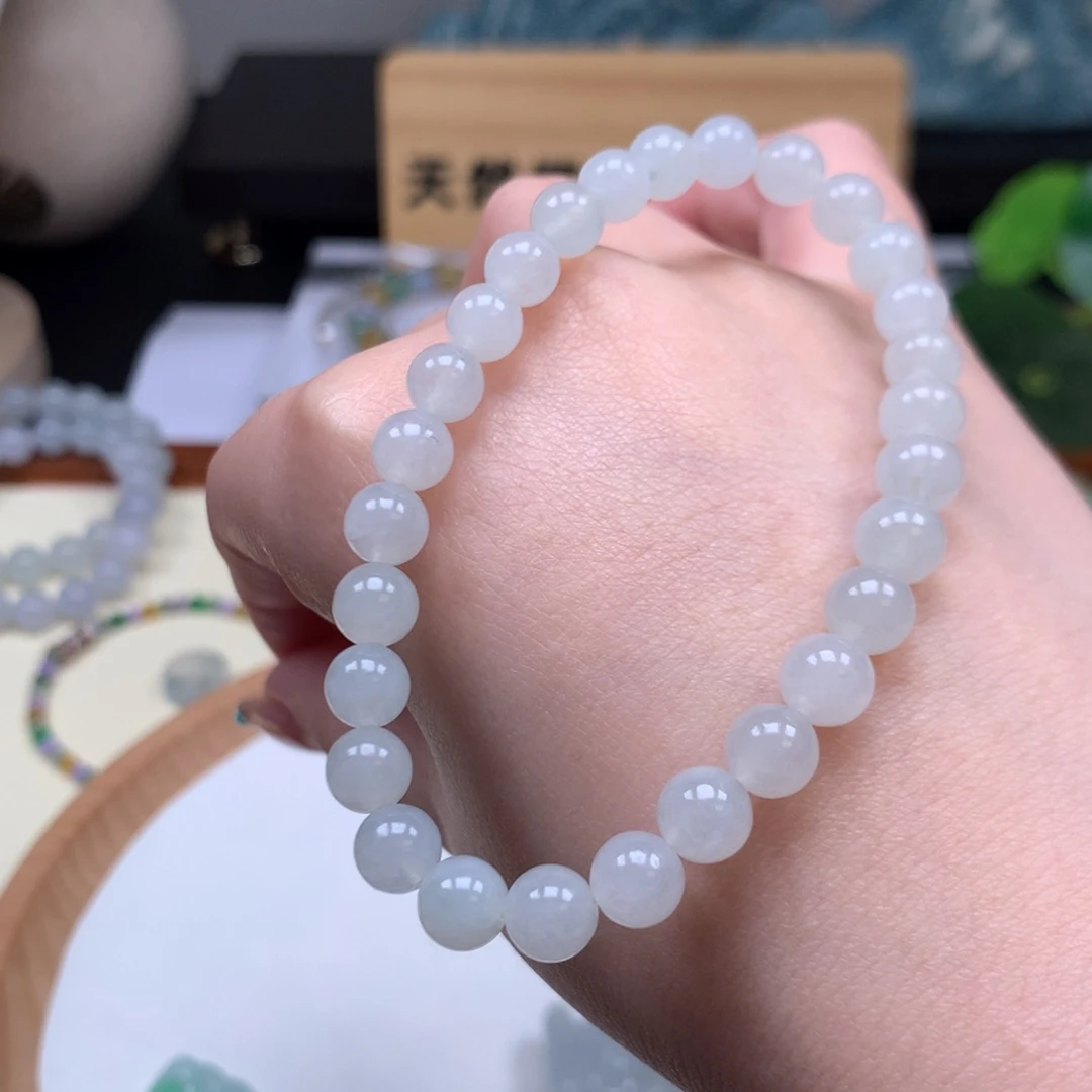 定制翡翠未镶嵌手串