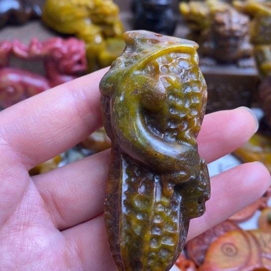 蛇纹石玉未镶嵌颈饰86