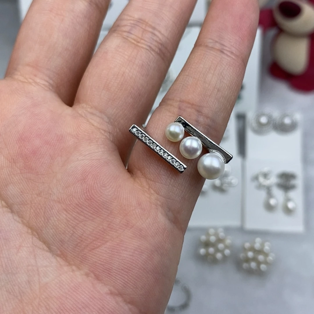 淡水珍珠未镶嵌耳饰