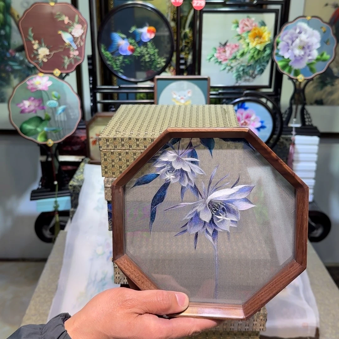 刺绣刺绣工艺精湛