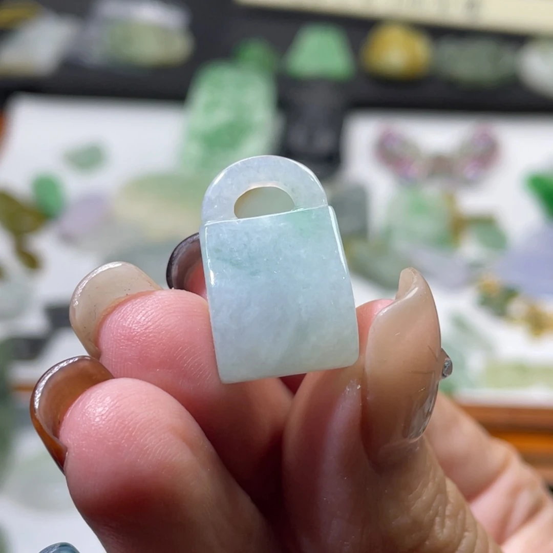 颈饰未镶嵌翡翠包