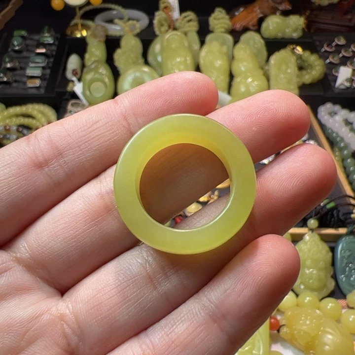 和田玉（黄玉）颈饰未镶嵌圈口18.1