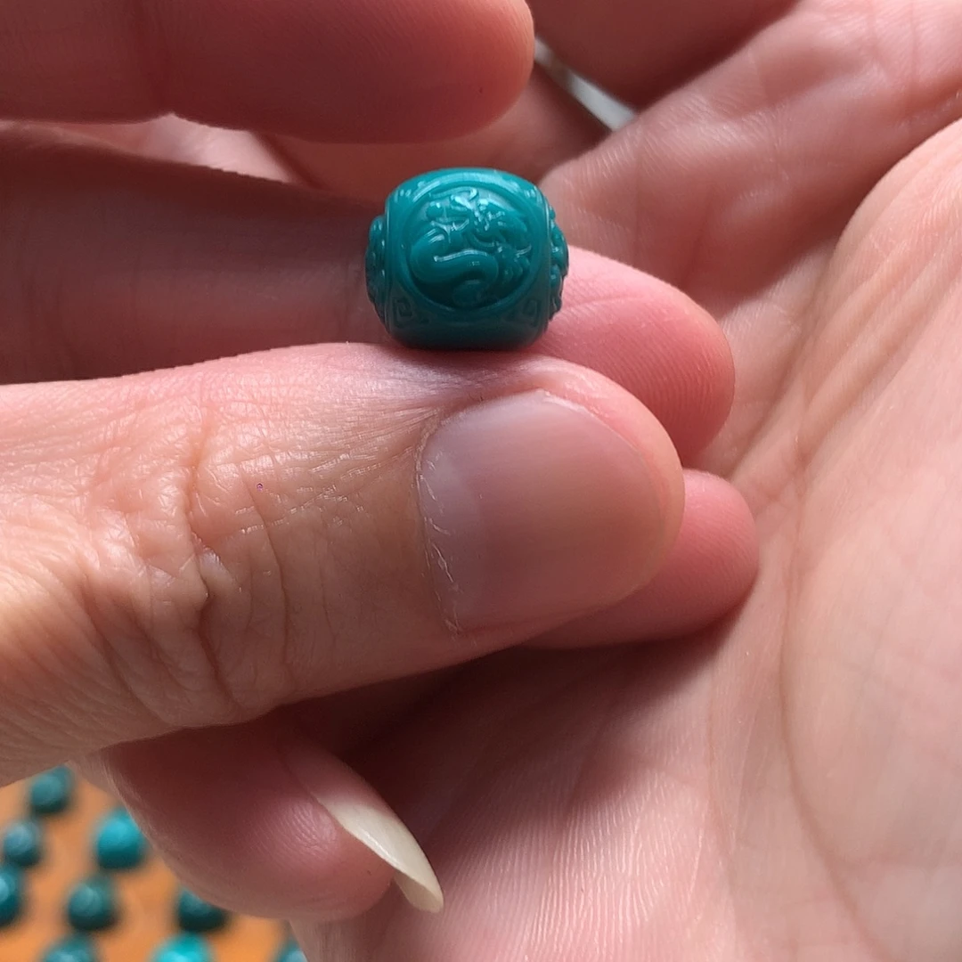 羽***兮颈饰琉璃果冻色12mm四大神兽