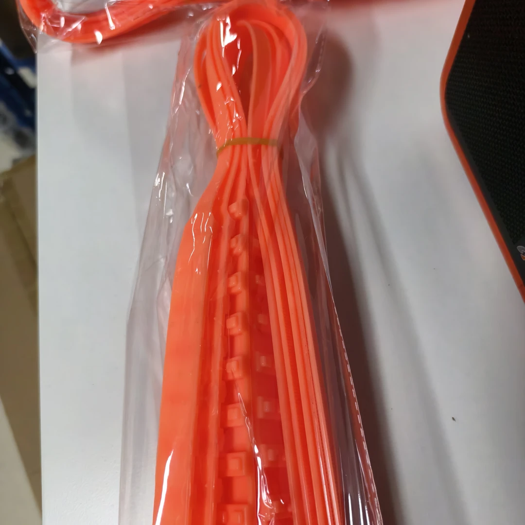 9新  塑料防滑扎带