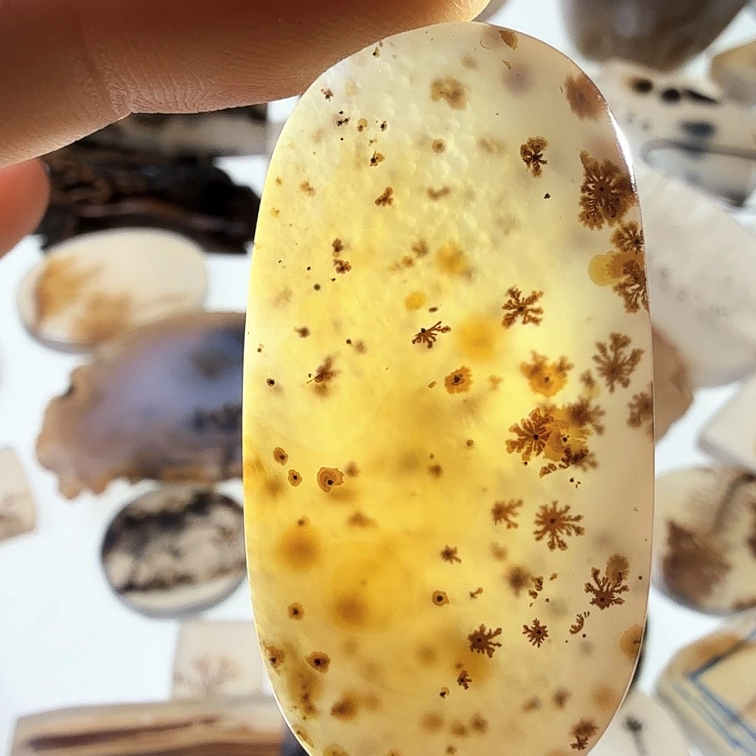 玛瑙/玉髓未镶嵌珠宝半成品