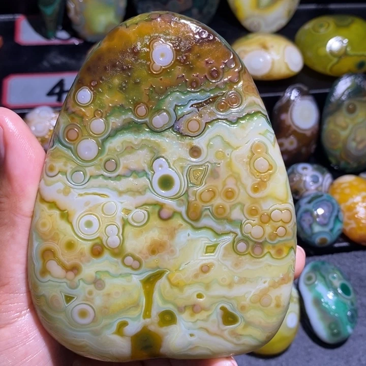 未镶嵌玛瑙/玉髓珠宝奇石