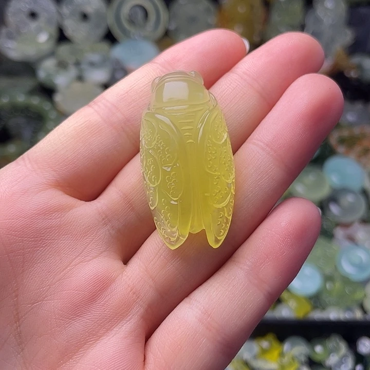 蛇纹石玉合金颈饰一鸣惊人