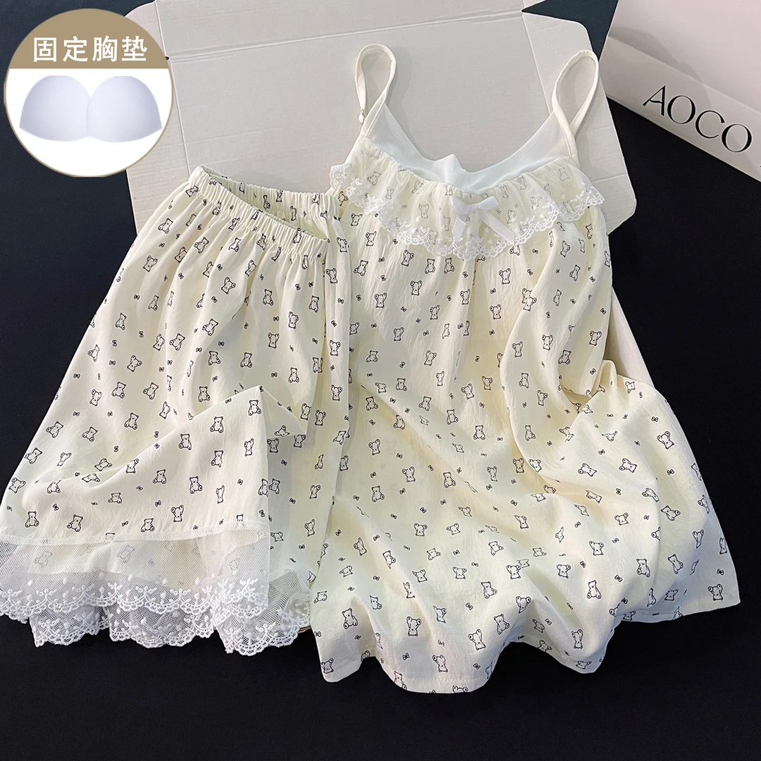 带胸垫睡衣女夏季新款可爱小熊休闲吊带短裤甜美宽松家居服两件套