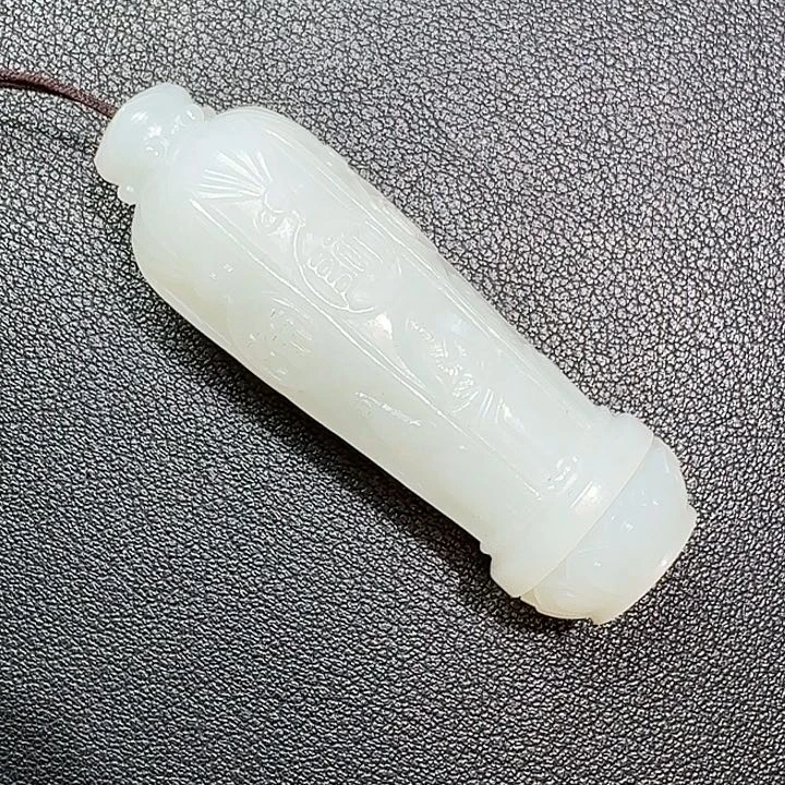 哈***哈和田玉未镶嵌颈饰