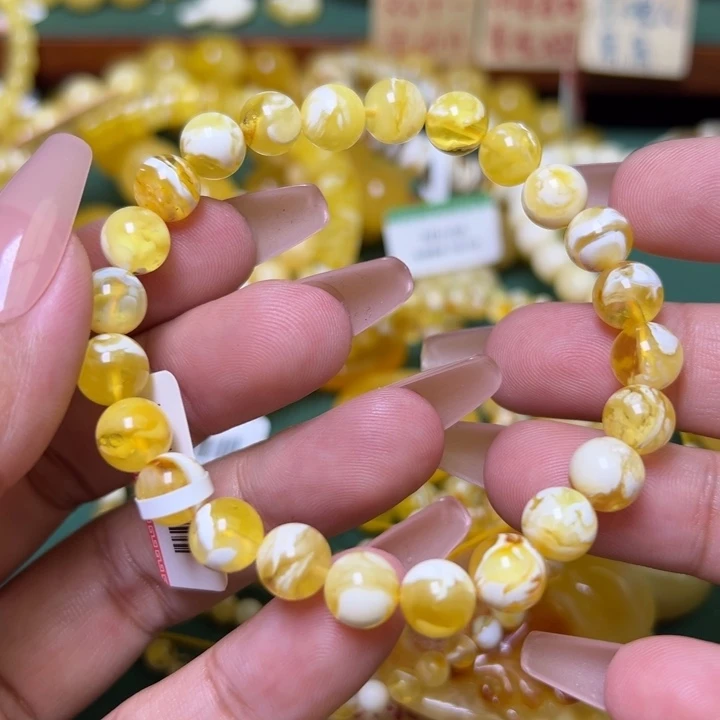 蜜蜡未镶嵌珠宝奇石