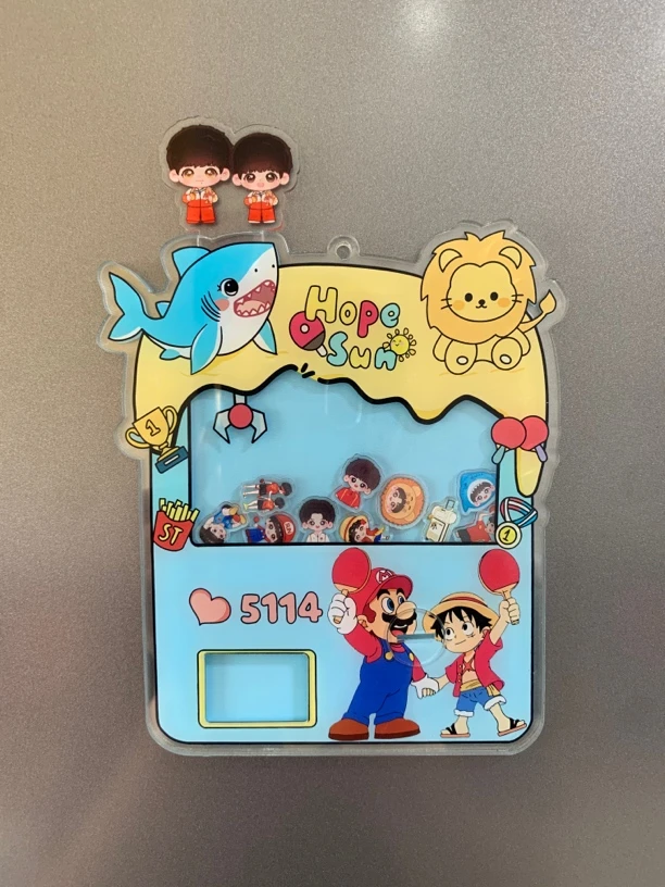 原创设计!薯条派可爱莎头摇摇乐莎头扭蛋机卡通亚克力玩具摆件