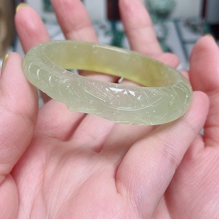 嫵***岫玉未镶嵌手镯岫玉