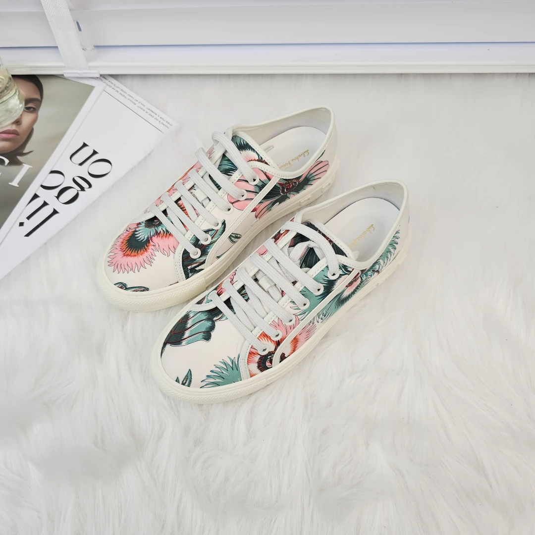 未使用 FERRAGAMO/菲拉格慕 全新全套37.5码未使用公价7k /5394