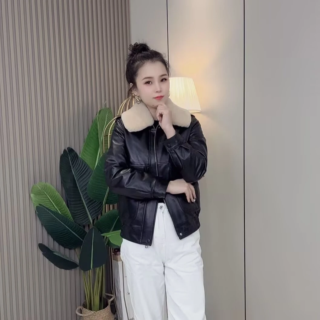 LL{黑金羊皮}女款真皮时尚百搭羊毛领休闲短款气质翻领