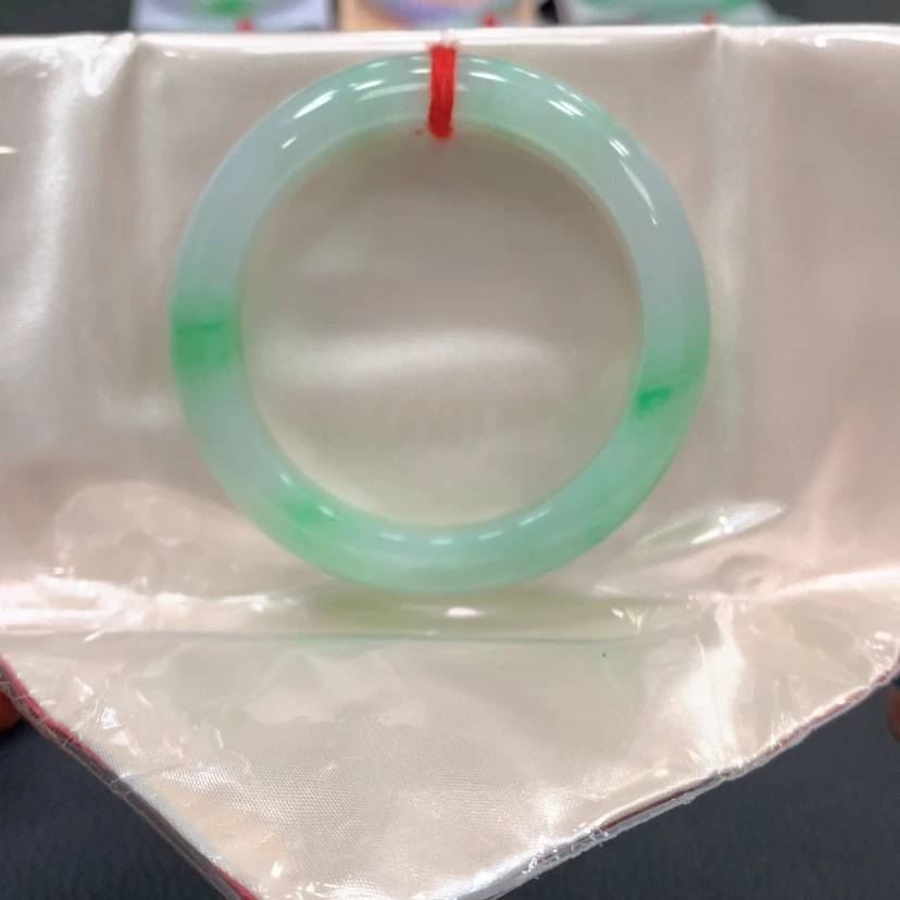 【闪购商品】翡翠手镯未镶嵌翡翠
