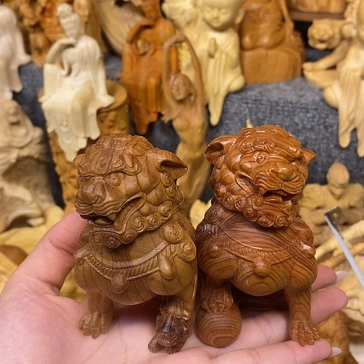 柏木（崖柏）崖柏瑕疵石狮子