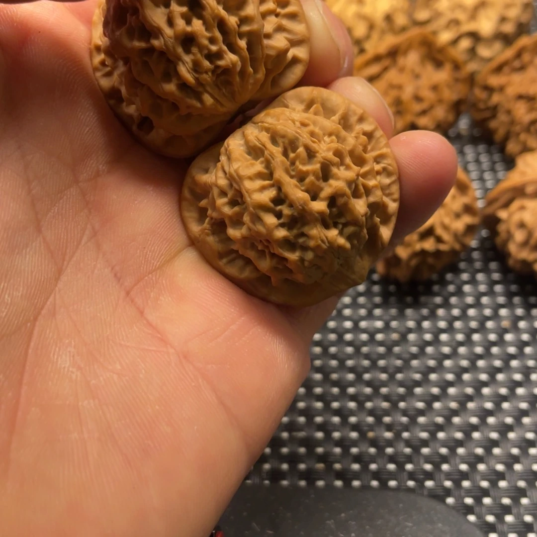 秦岭小王文玩核桃