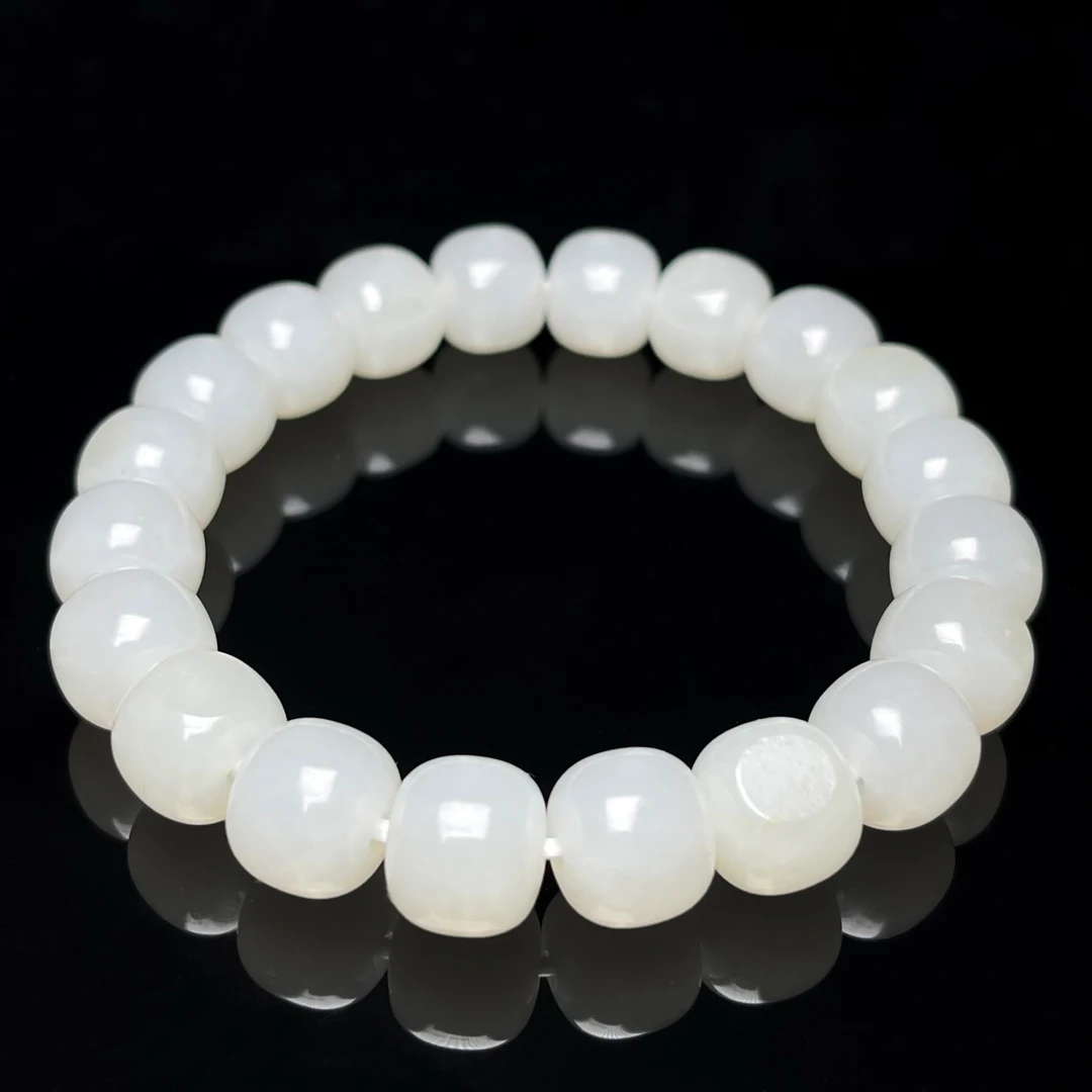 【和 田 玉 籽 料】卡11*10老型手串 同料20颗部分留原皮 （0670）