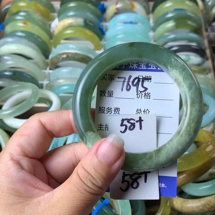 未镶嵌蛇纹石玉手镯7695