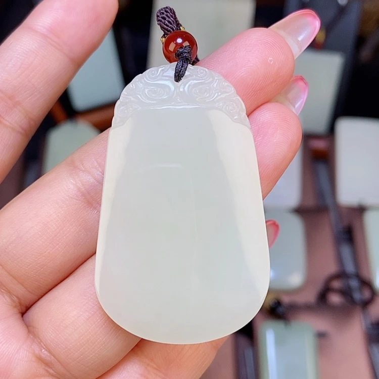 【闪购商品】颈饰未镶嵌和田玉