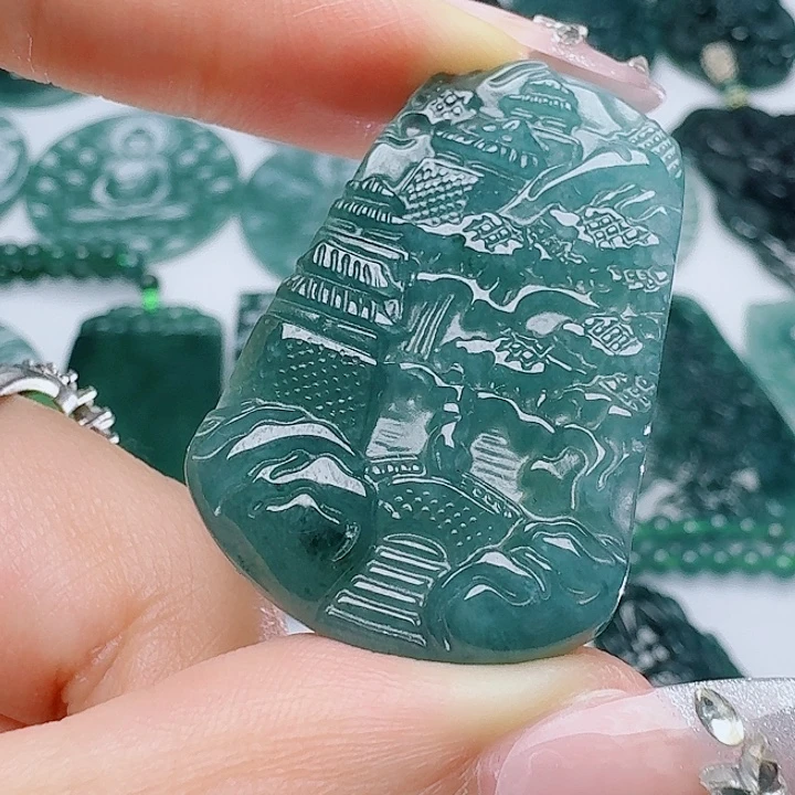 翡翠未镶嵌颈饰天然的A货翡翠多样性发其一