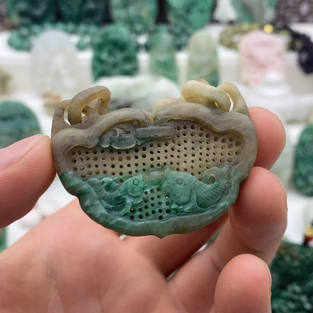 *****未镶嵌独山玉颈饰