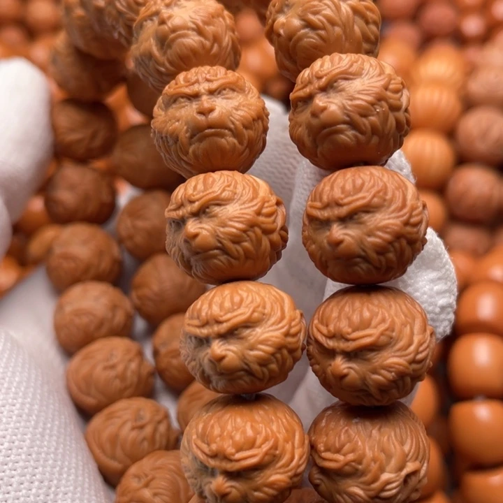 猴头核桃吊坠空***尚斗战胜佛