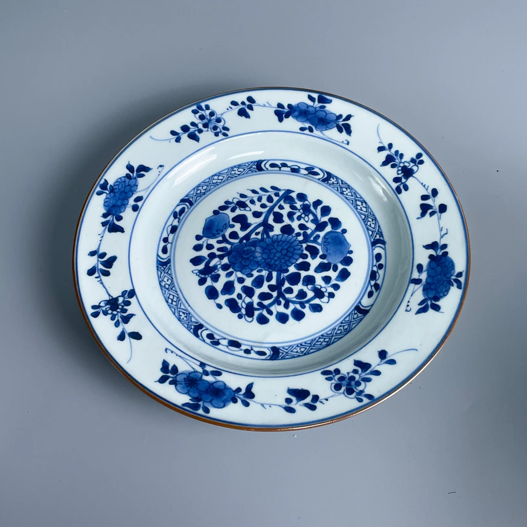 lot7.康熙青花菊花盘M2XJ8008558