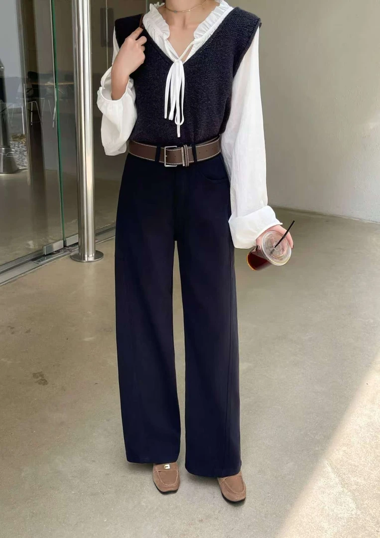8202#秋季欧货复古弯刀牛仔裤女宽松显瘦休闲镰刀裤长裤子（约97）