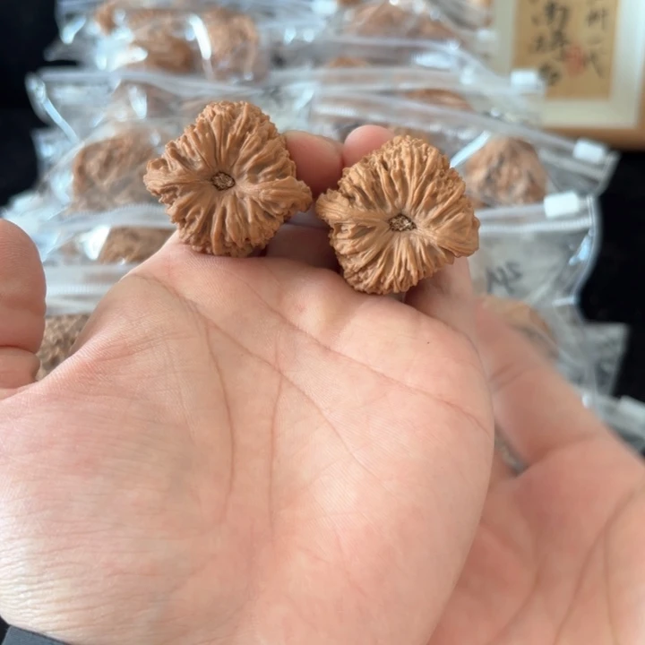 文玩核桃吊坠山*水南将