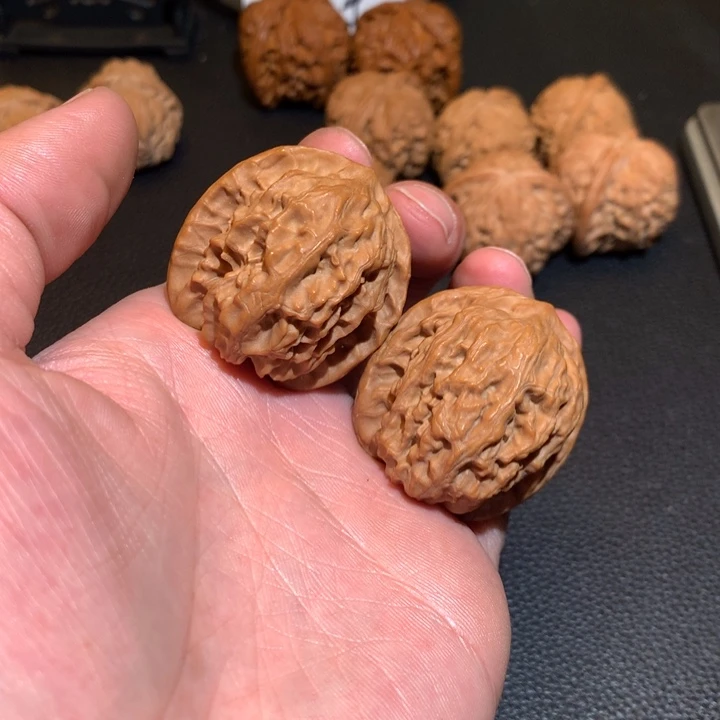 文玩核桃把件墨**人野狼