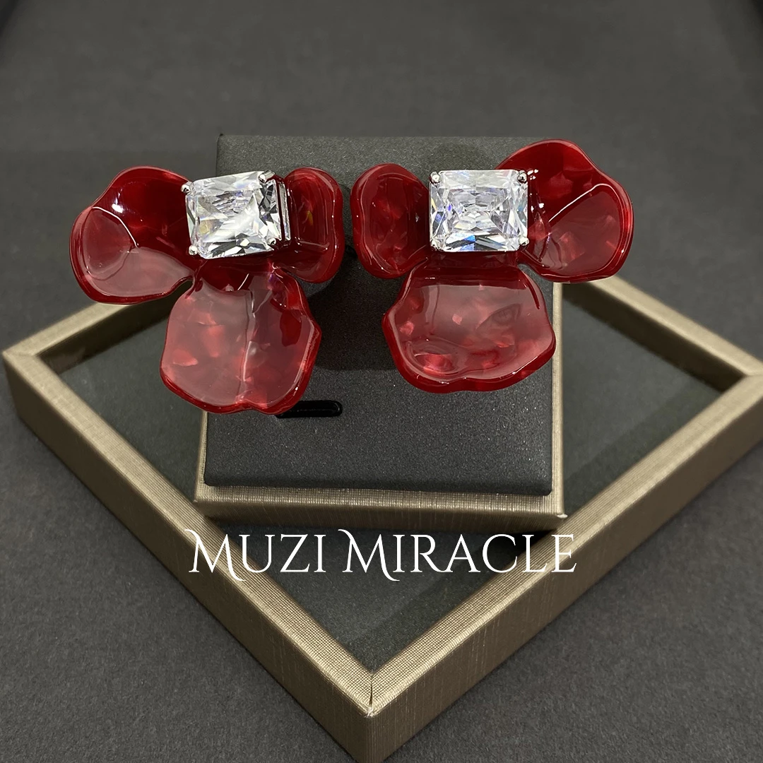 铜合金树脂耳饰 MZM法式轻奢气质耳钉小众设计大花瓣耳环6598