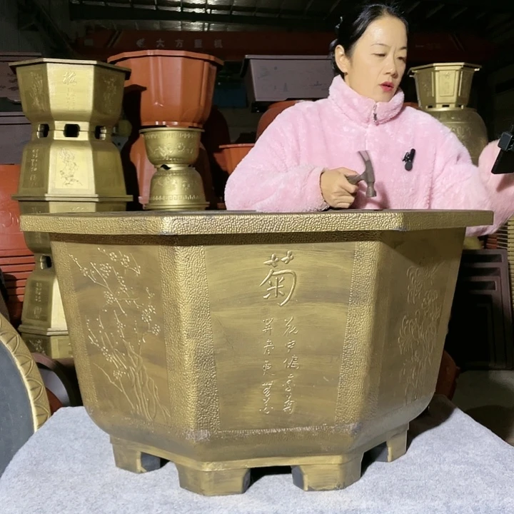 梁***八角古铜八零两个