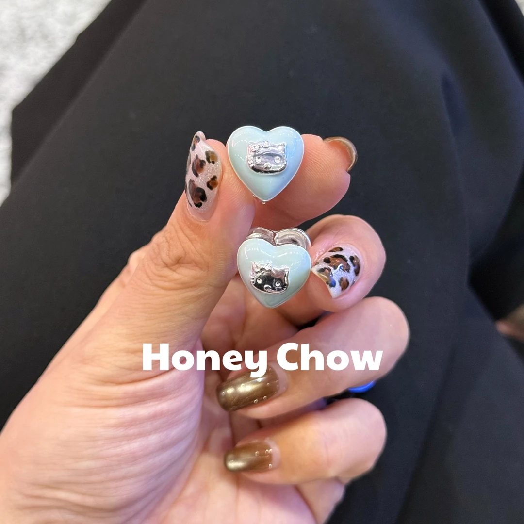 铜合金耳饰 甜蜜粥｜蓝色爱心滴油少女风银色耳钉复古小众ins彩色