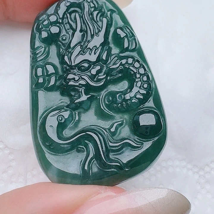 翡翠未镶嵌颈饰天然的A货翡翠多样性发其一