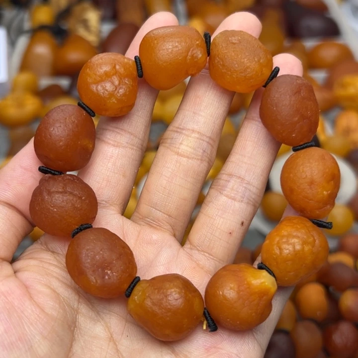 琥珀未镶嵌颈饰天然蜜蜡