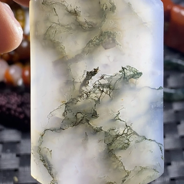 玛瑙/玉髓颈饰未镶嵌卞*珍