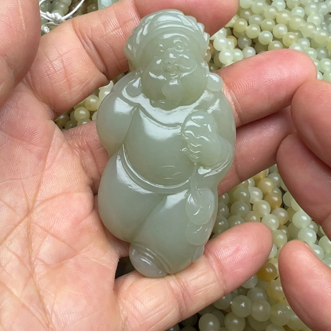 和田玉（糖玉）未镶嵌把件