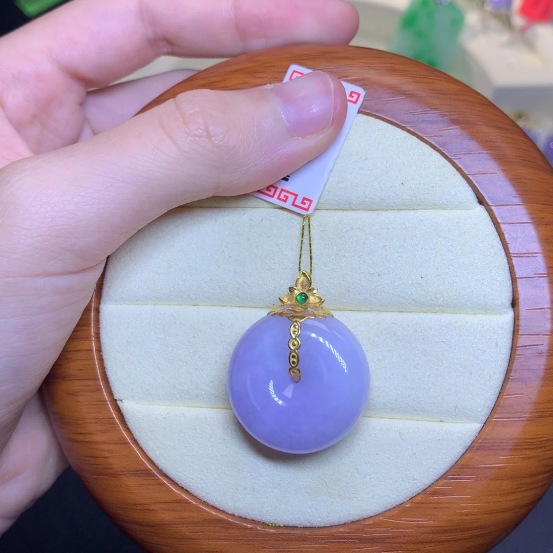 翡翠18K金镶嵌颈饰天然