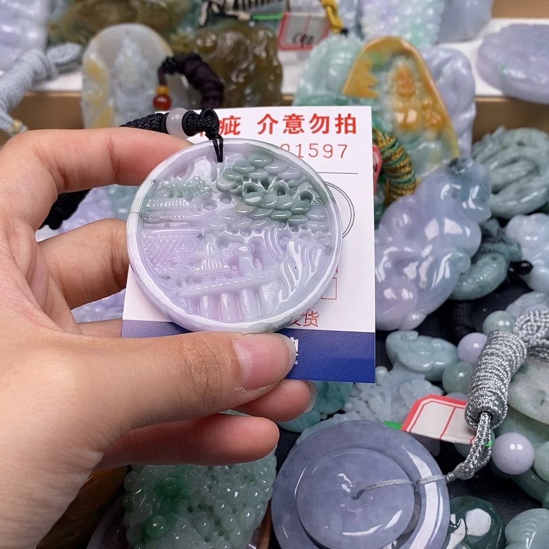 吊坠(不含链)未镶嵌翡翠