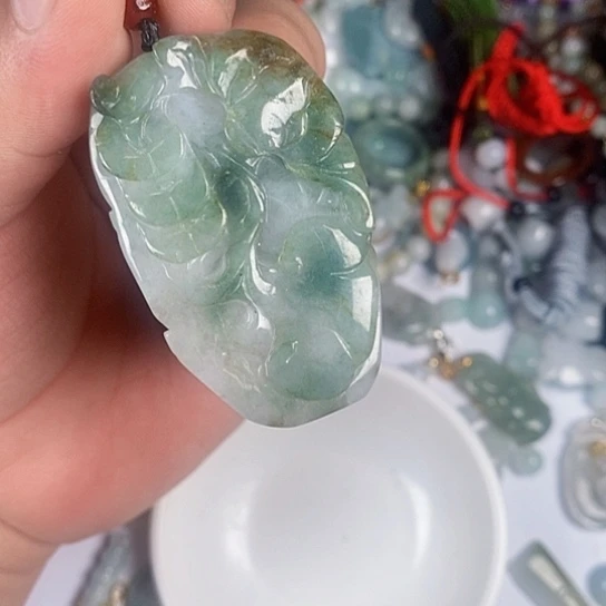 翡翠未镶嵌颈饰天然翡翠