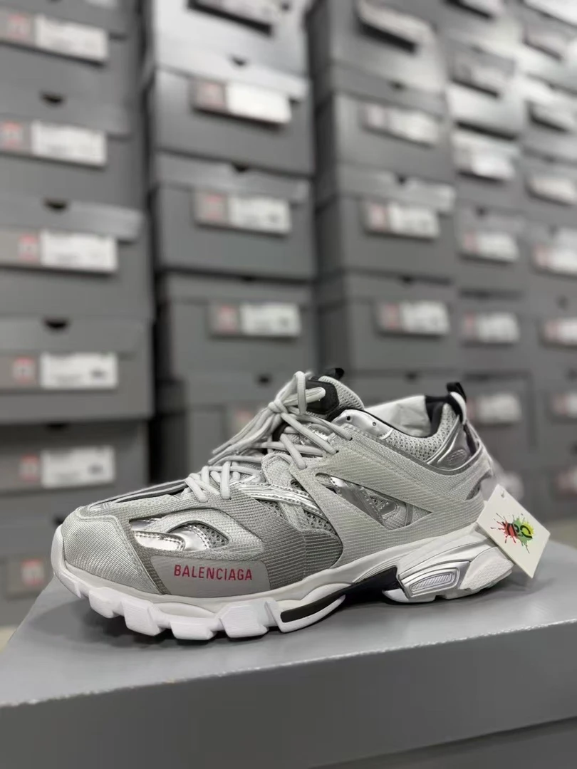 全新未使用 Balenciaga/巴黎世家 银色编织老爹鞋track 44码