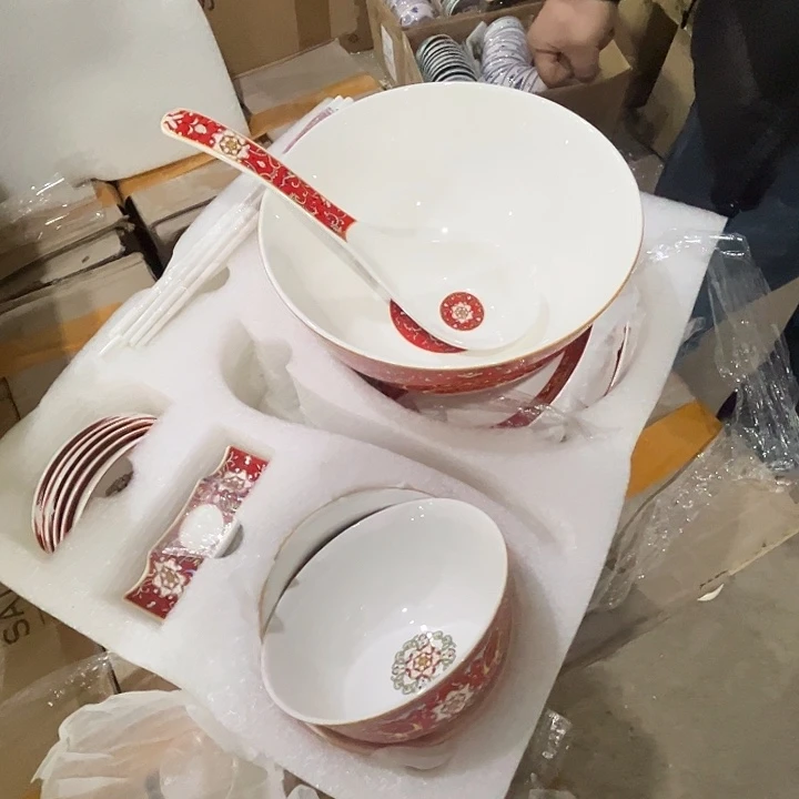 瓷片景德镇陶瓷红珐琅彩套装（带盒