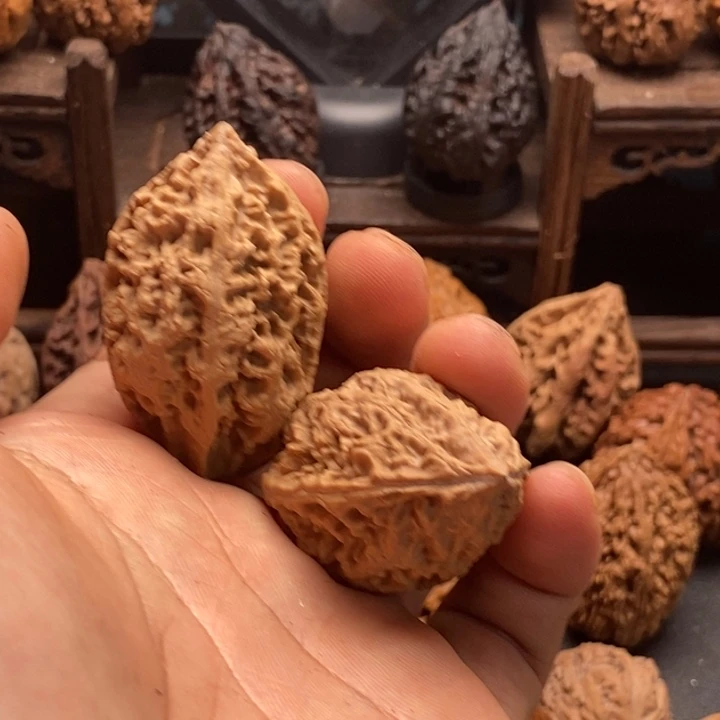 文玩核桃吊坠老*东北33