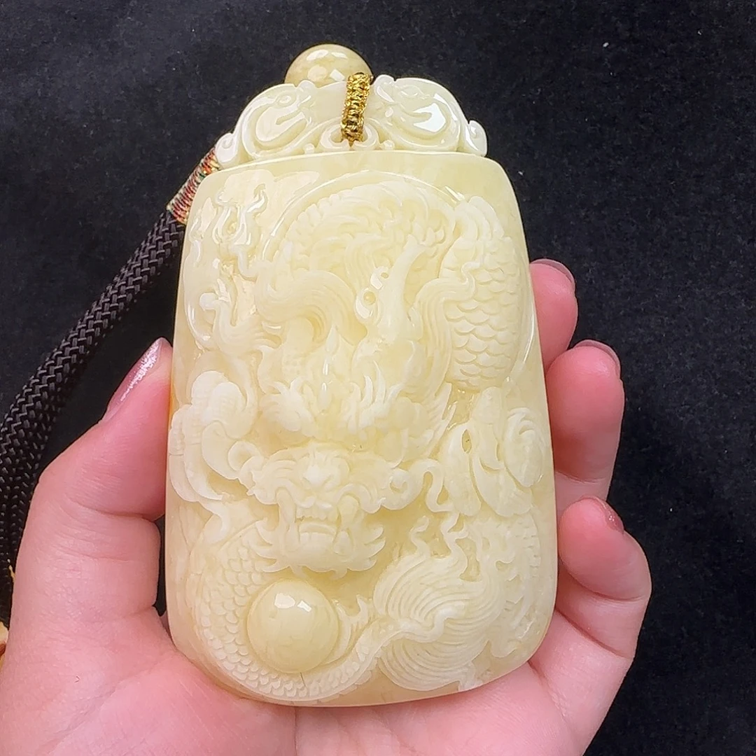 蜜蜡未镶嵌珠宝奇石
