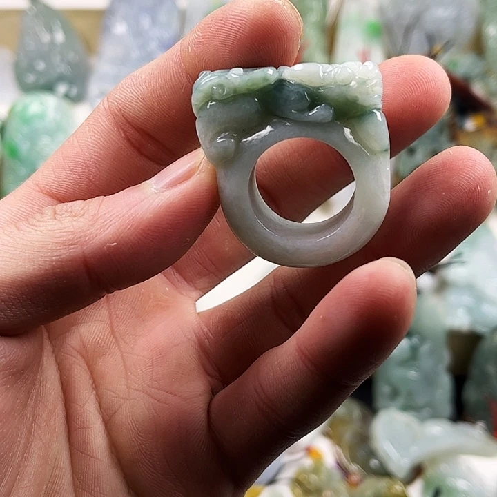 定制翡翠未镶嵌翡翠